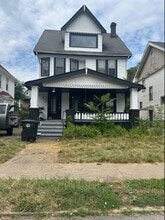 Building Photo - 552 E 120th St