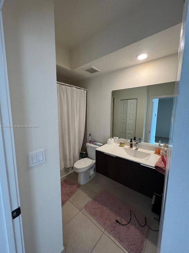 Foto del edificio - 10431 NW 82nd St