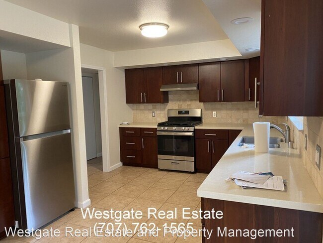 Building Photo - 4 br, 3 bath House - 812 Ely Boulevard South