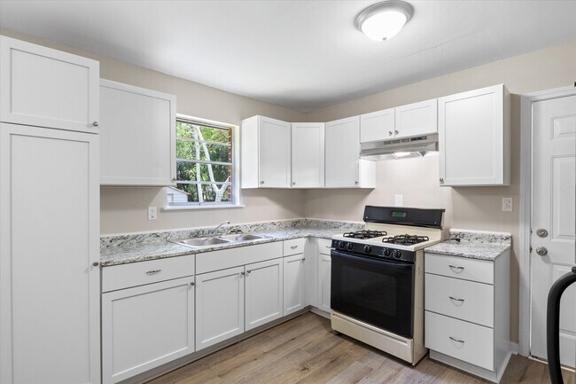 Building Photo - 5706 Warrior Dr