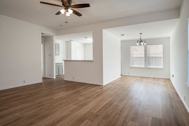 Photo - Very Cute 3 bedroom! House
