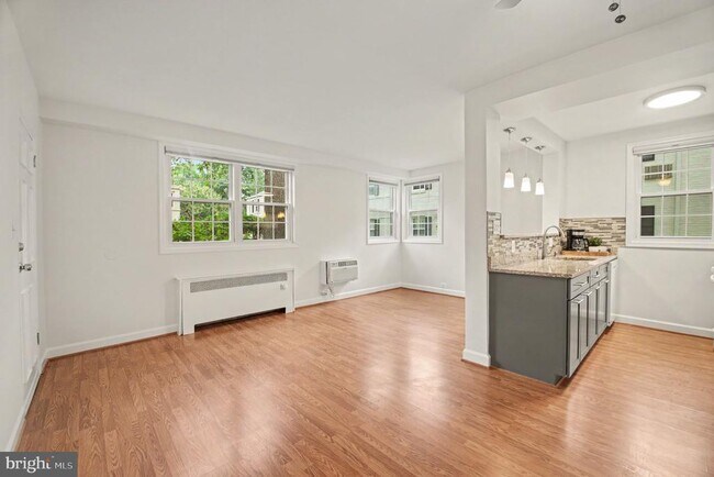 Foto del edificio - 4318 N Pershing Dr