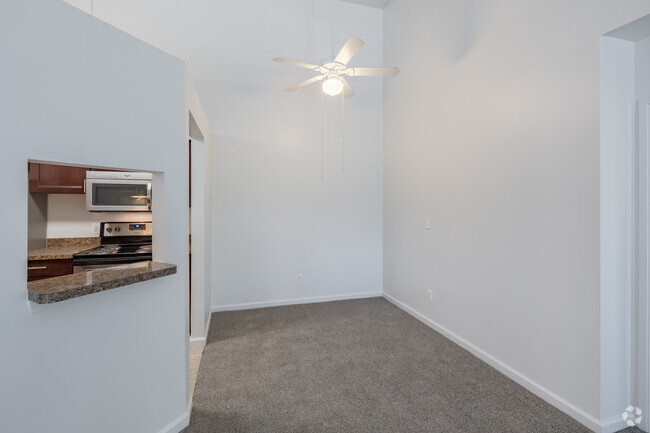 Dover - Dining Area - Pine Ridge Apartments