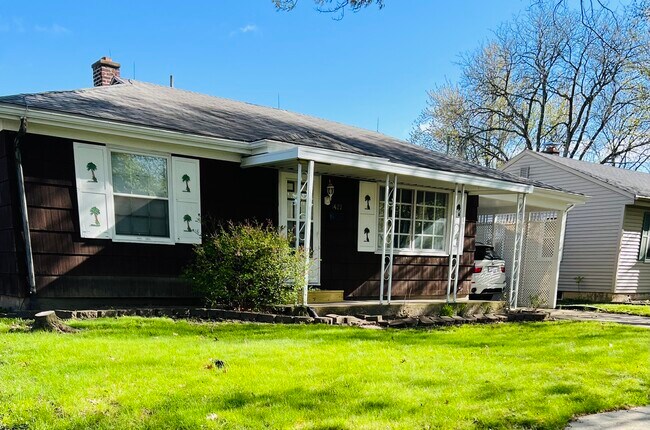 Building Photo - 1427 Margaret Ave