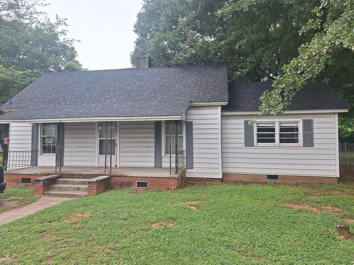 44 S Prince St, Anderson, SC 29624 House Rental in Anderson, SC