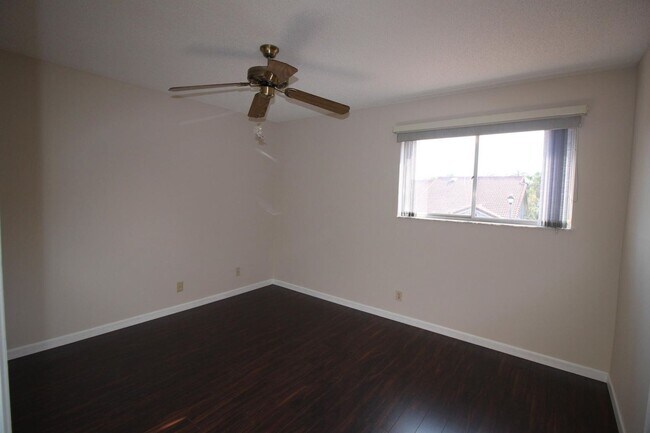 Foto del edificio - 7342 Pinewalk Dr S