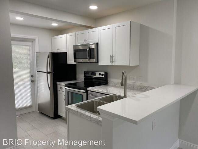Building Photo - 2 br, 1 bath House - 921 Mead Ave