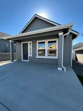Building Photo - 3690 Quay St