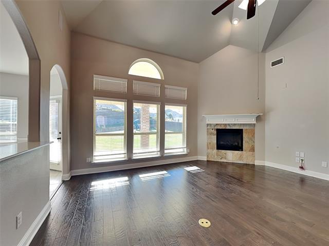 Foto del edificio - 1604 Vintage Ln