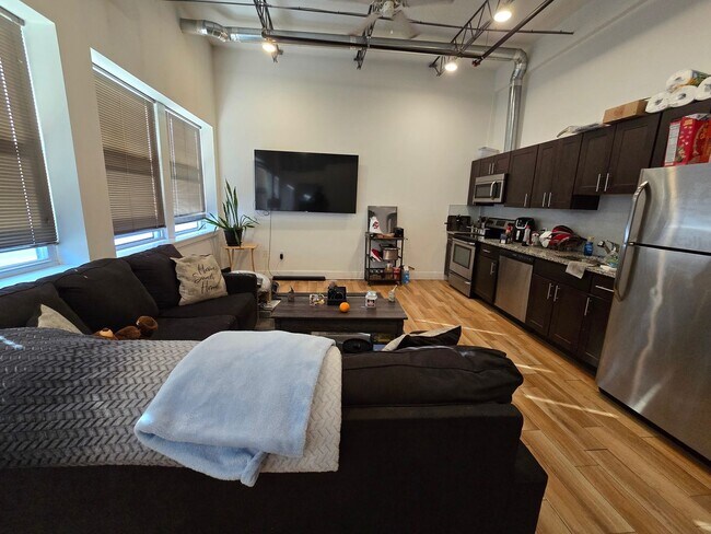 Foto del edificio - Large 1 bedroom newly renovated apartment
