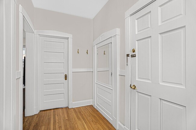 Foto del edificio - 637 W Armitage Ave