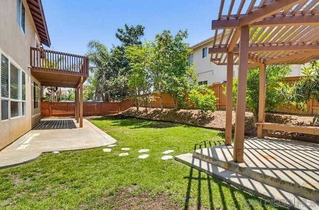 Building Photo - 1100 Corrales Ln