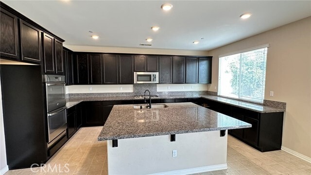 Building Photo - 4069 Grand Fir Ln