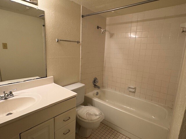 Foto del edificio - 9101 Country Creek St