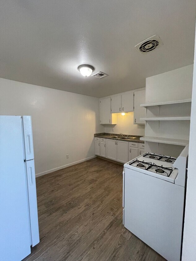 11351147 S St Unit 1147, Merced, CA 95341 Room for Rent in Merced