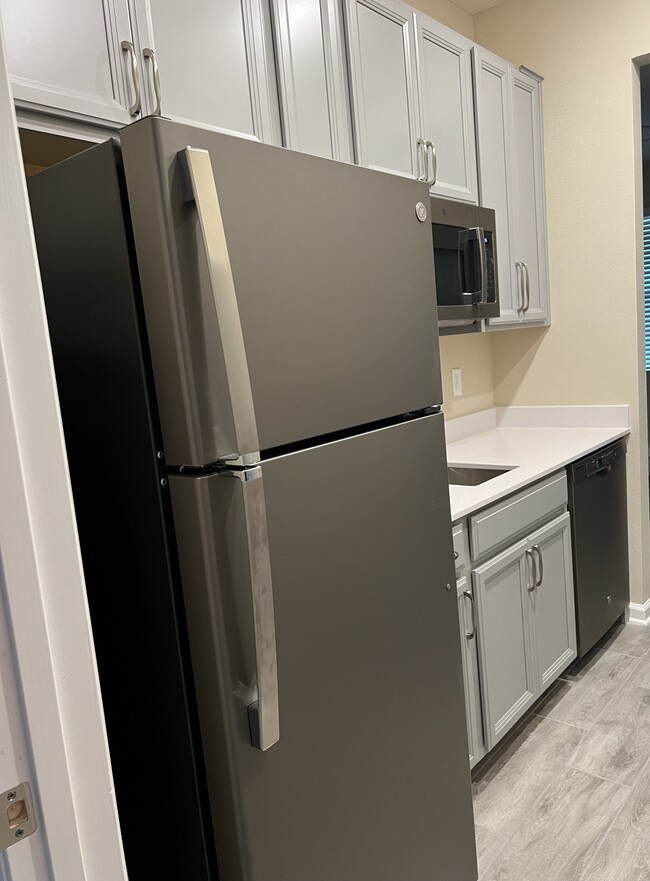 Building Photo - 602 Holly Hill Rd