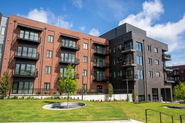 Building Photo - The Hamilton and Hume House Apartments