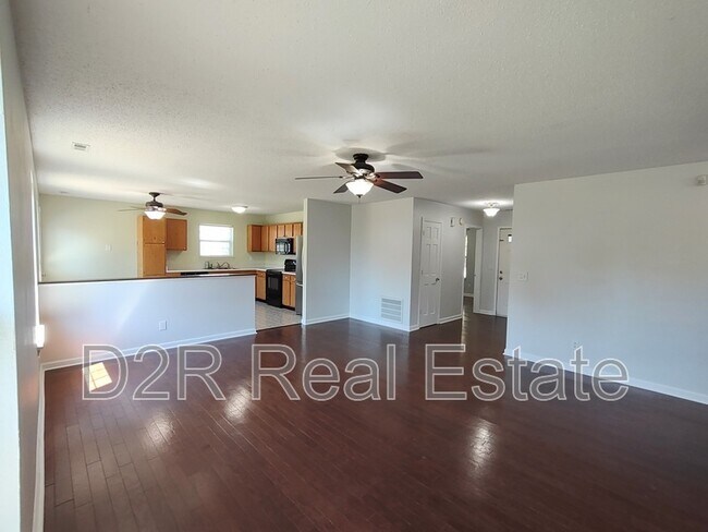 Building Photo - 1121 Branigin Creek Ct