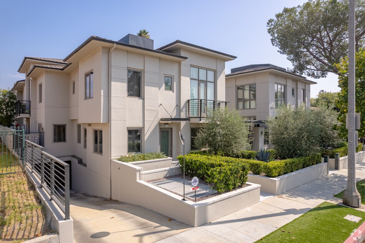 Foto principal - 1020 S Marengo Ave