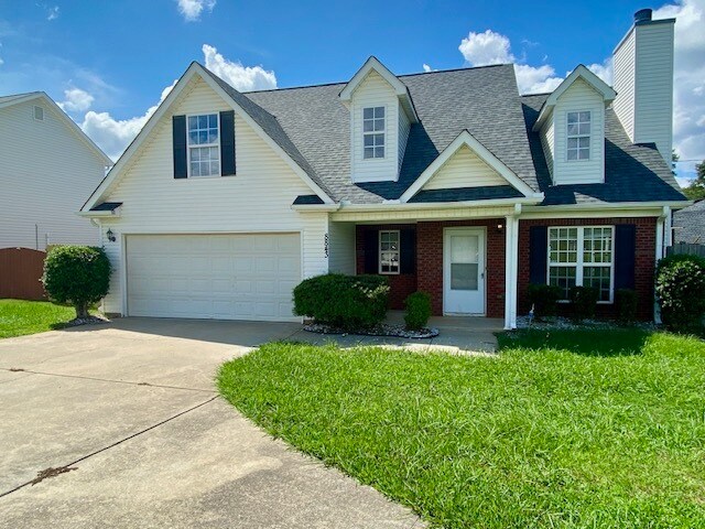 Foto principal - 8843 Fayetteville Rd