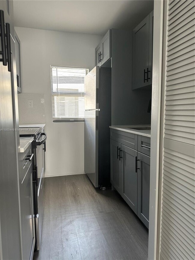 Foto del edificio - 638 SW 21st Ave