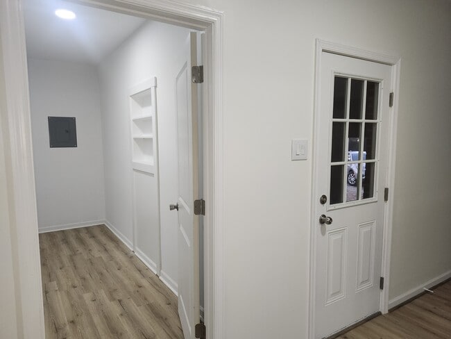 Building Photo - 5332 Hicone Rd