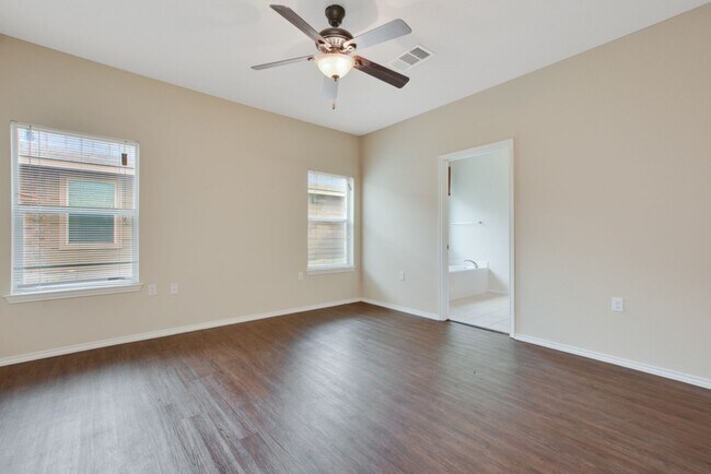 Building Photo - 3800 Autumn Bay Dr, Austin, Texas 78744