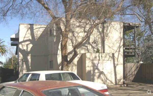 Foto del edificio - 3240 W St