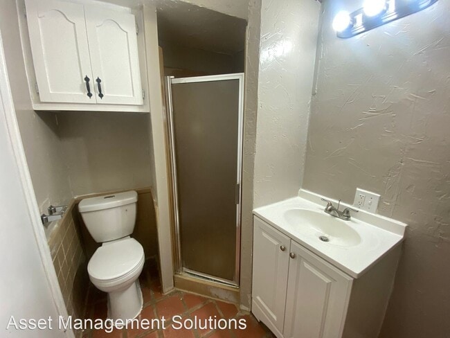 Building Photo - 4 br, 2 bath House - 9917  N McKinley Avenue