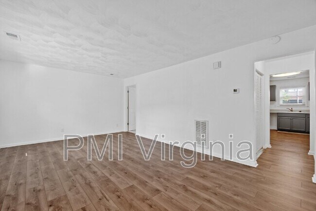 Building Photo - 1526 Shipp Ave