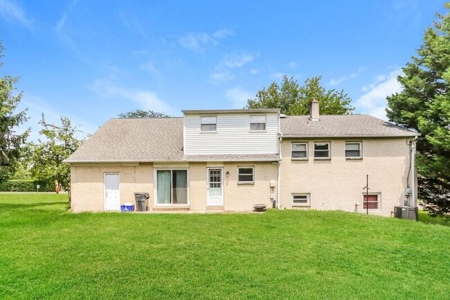 Building Photo - 581 General Steuben Rd