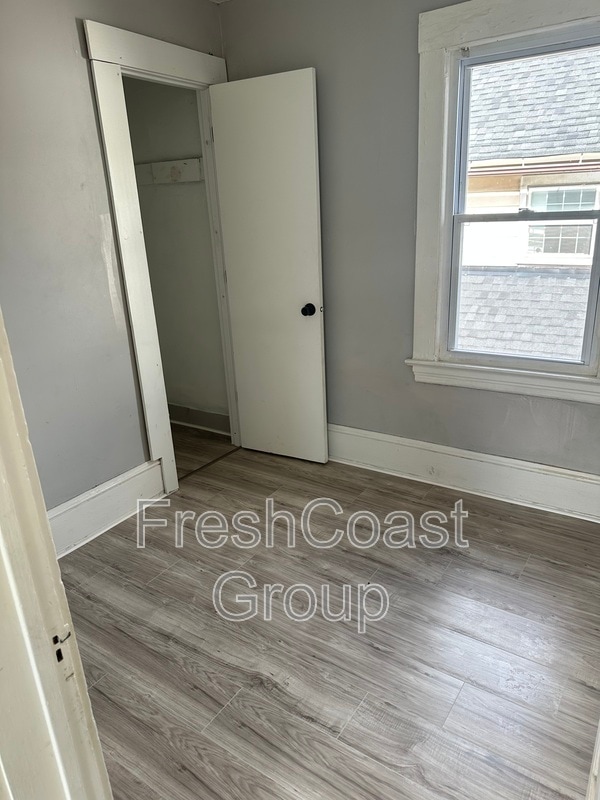 Foto del edificio - 5940 Engel Ave