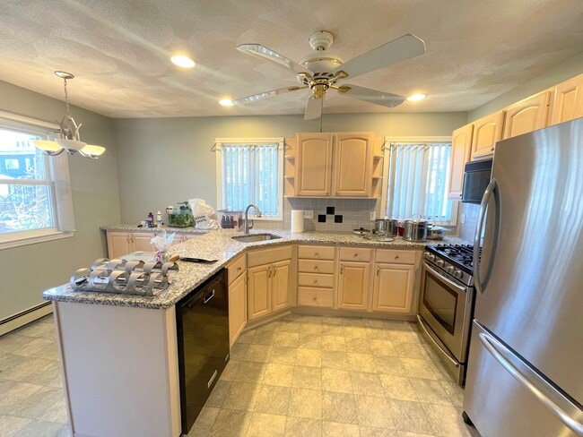 Building Photo - 112 Boston Ave