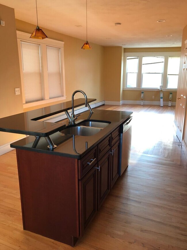 Foto del edificio - 98 Knight St