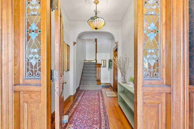 Building Photo - 20 Mellen St