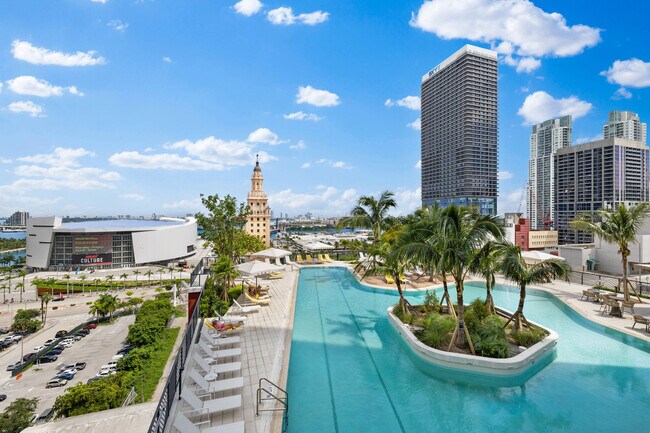 Foto del edificio - 159 NE 6th St