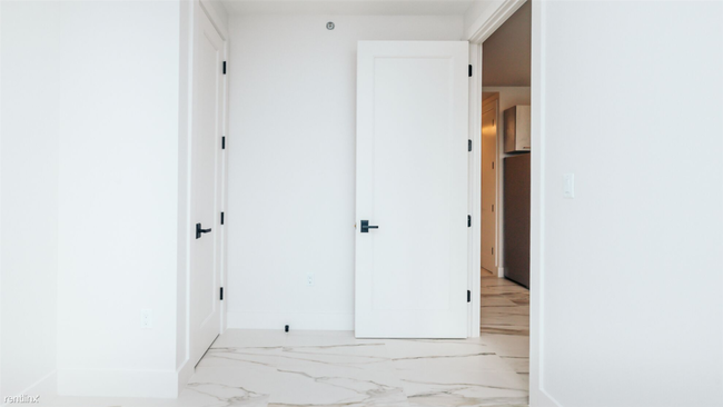 Foto del edificio - 1 br, 1.5 bath Apartment - 73 Starr St Apt 1C