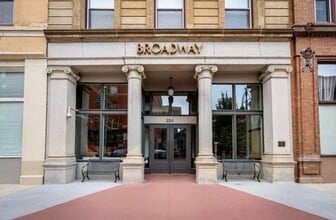Building Photo - 234 N Broadway