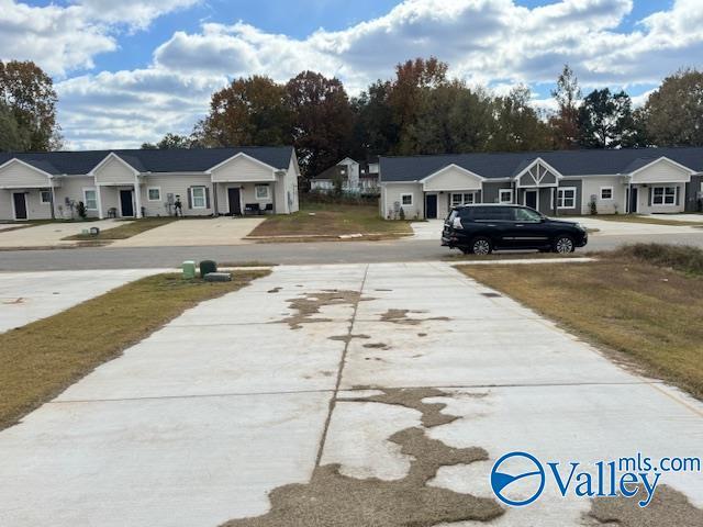 Foto del edificio - 125 Foster Wy Dr