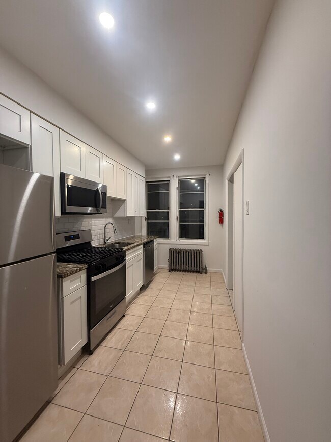 Foto del edificio - 6009 Buchanan Pl