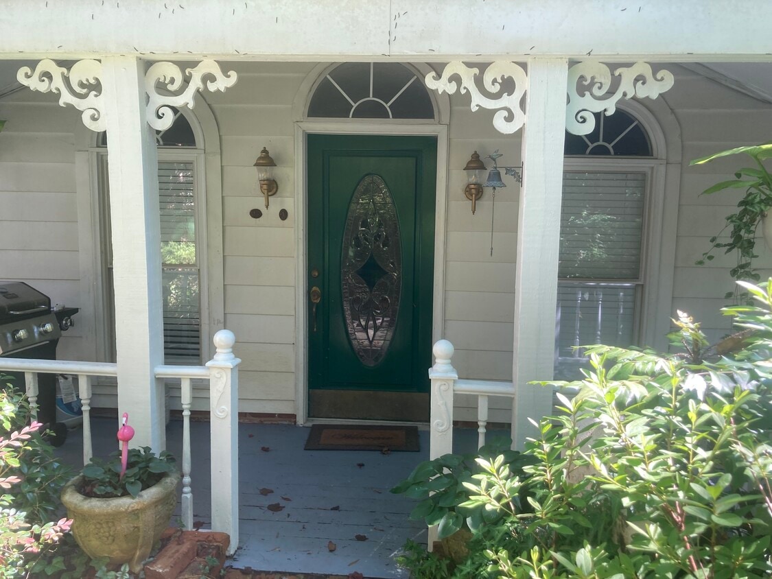 Primary Photo - 3934 Dover Rd