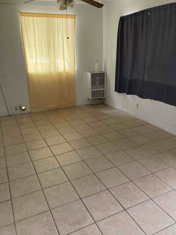 Building Photo - 213 S Townsend Ave