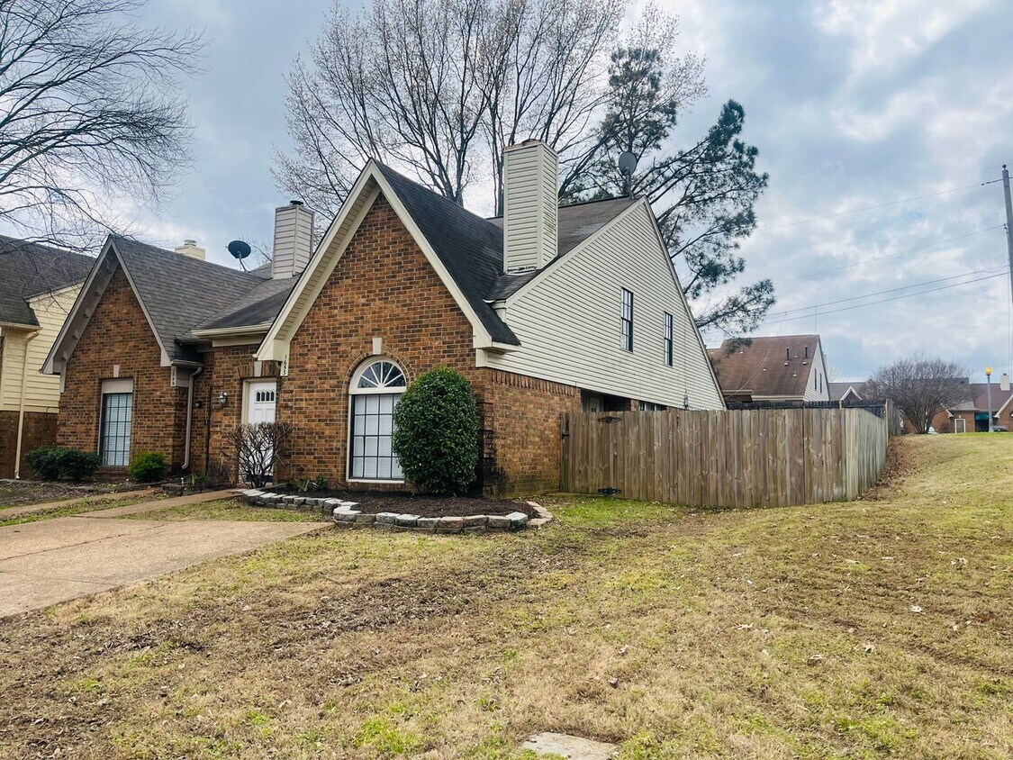 3BR/2BA Cordova Home. Over 1,800 square f... - 3BR/2BA Cordova Home.  Over 1,800 square f...