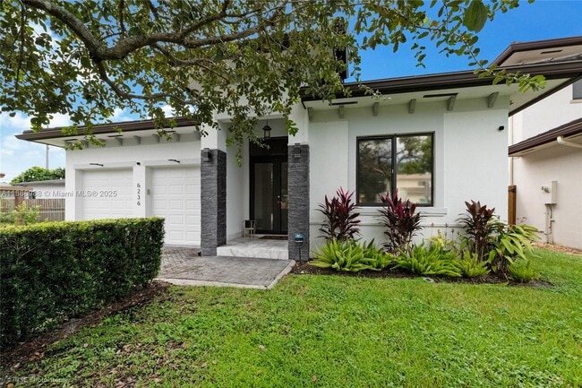 Building Photo - 6236 SW 26th St