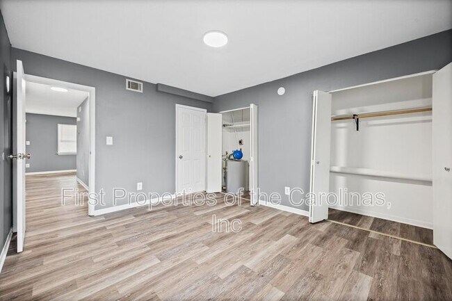 Foto del edificio - 9119 Spyglass Pl