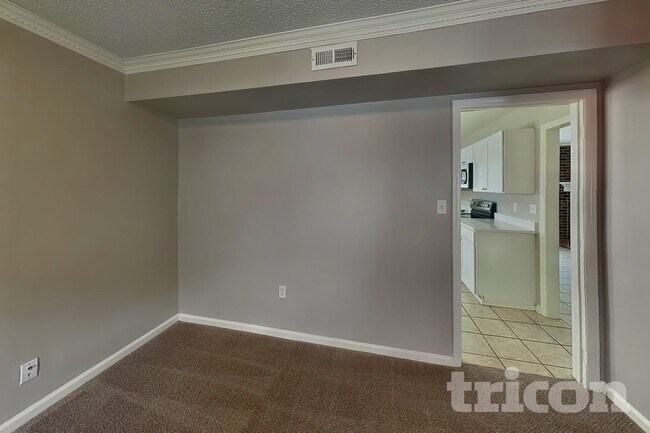 Foto del edificio - 7400 Palmetto Ct