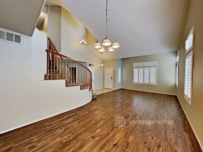 Building Photo - 2016 Canyon Breeze Dr