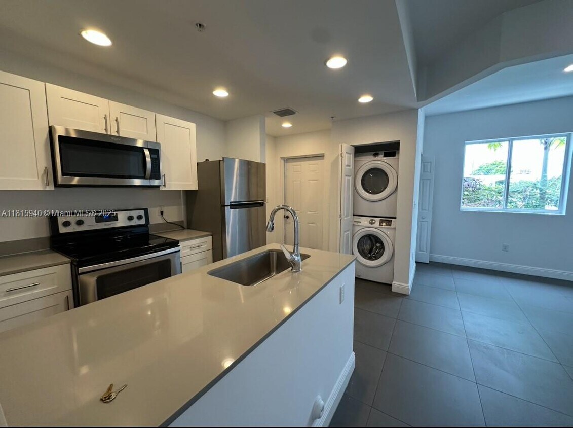 Foto principal - 346 NW 35th St