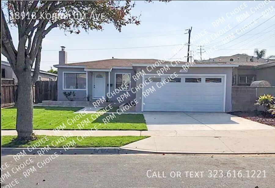 Primary Photo - Single Family Home in a Quiet Residential ...