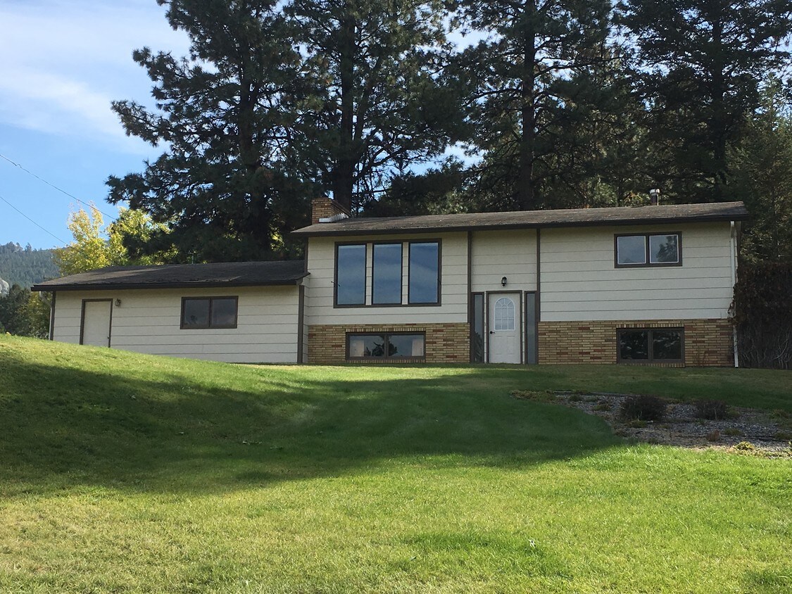 38 Bootlegger Trail, Clancy, MT 59634